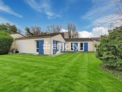 Maison - 94 m² - 4 pièces