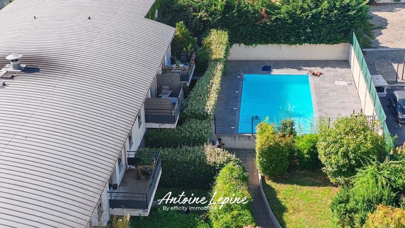 Appartement - 125 m² - 5 pièces