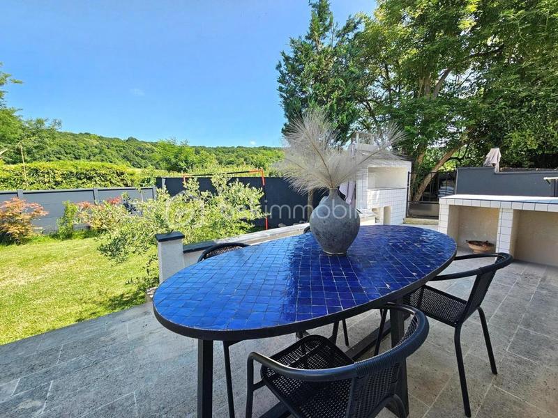 Maison - 151 m² - 7 pièces