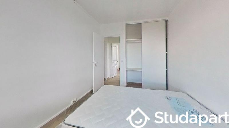 Chambre - 72 m² - 1 pièce