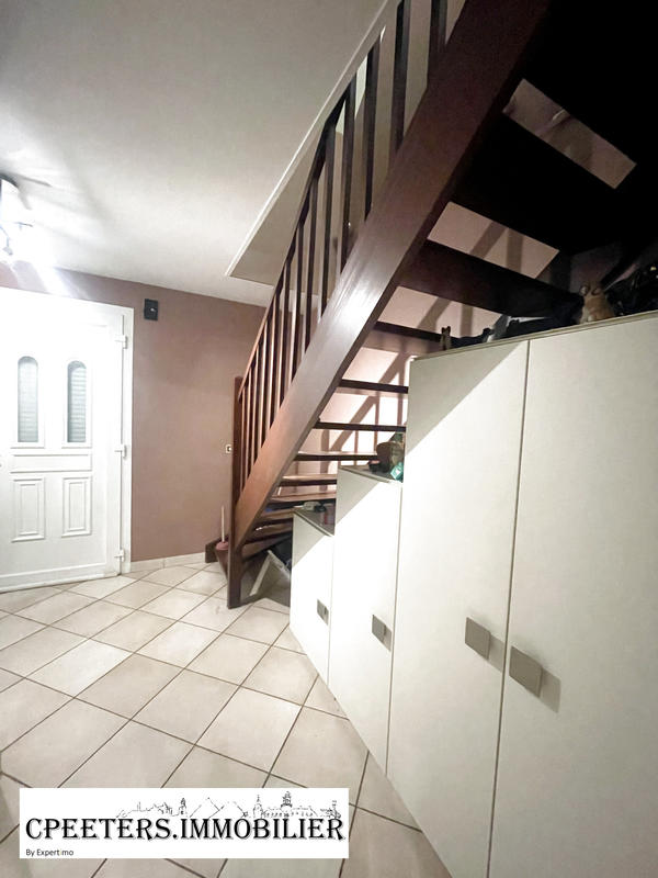 Maison - 93 m² - 4 pièces