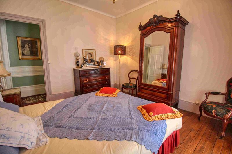 Maison bourgeoise - 330 m² - 10 pièces