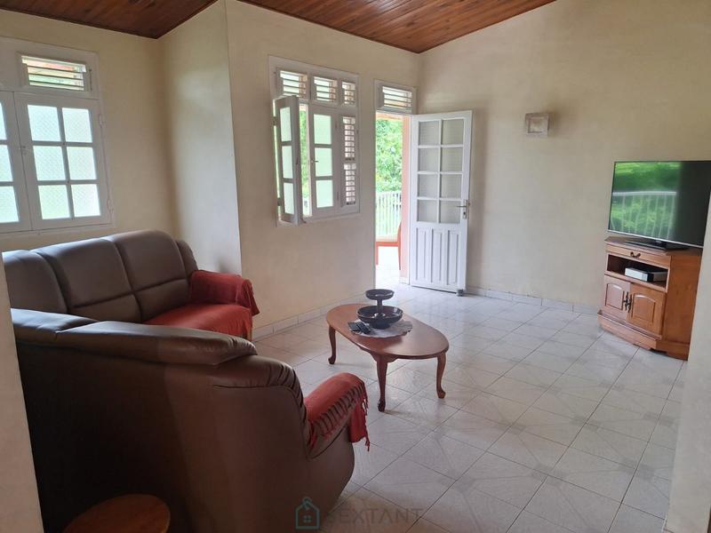 Maison - 216 m² - 6 pièces