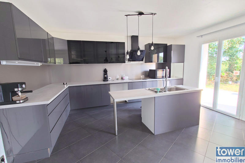 Maison - 160 m² - 5 pièces