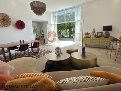 Maison - 380 m² - 11 pièces