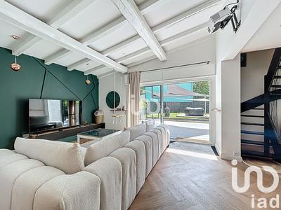 Maison - 245 m² - 8 pièces