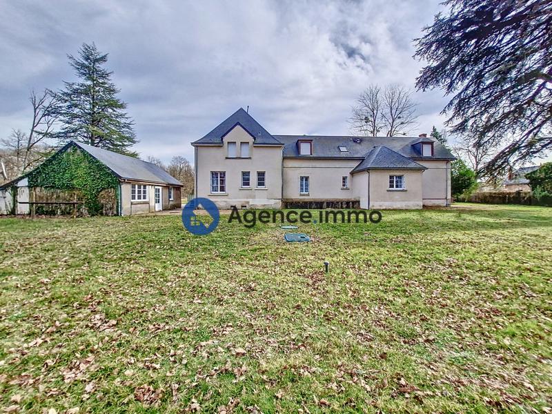 Maison - 246 m² - 10 pièces