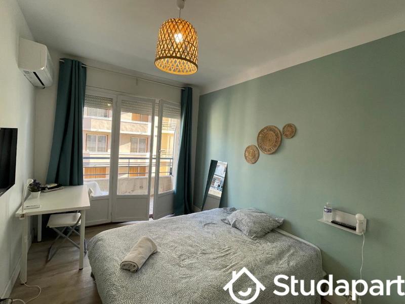 Chambre - 12 m² - 1 pièce