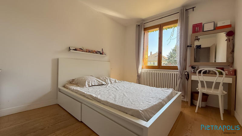 Villa - 310 m² - 9 pièces