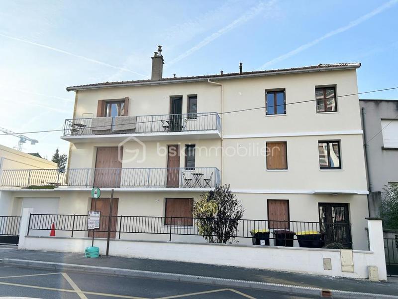 Studio - 11 m² - 1 pièce