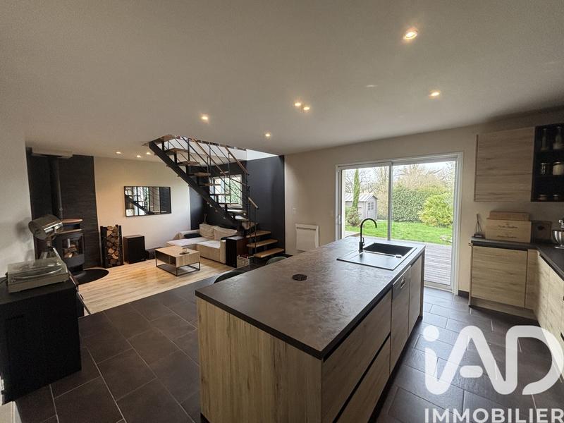 Maison - 98 m² - 5 pièces