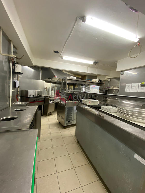 Fonds de commerce - Magasins - 300 m²