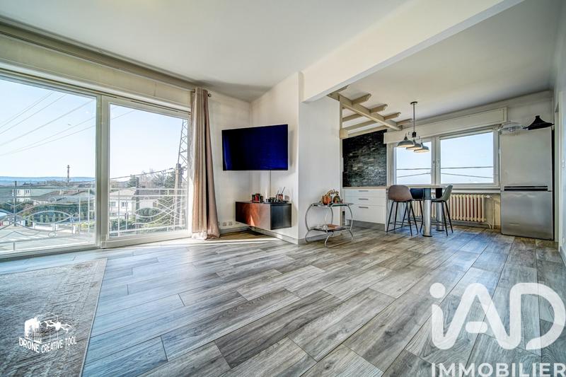 Appartement - 99 m² - 4 pièces