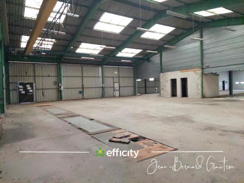 Entrepôt - 1 100 m² - 1 pièce