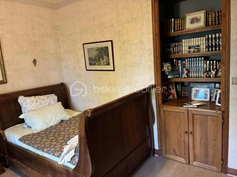 Maison traditionnelle - 145 m² - 8 pièces