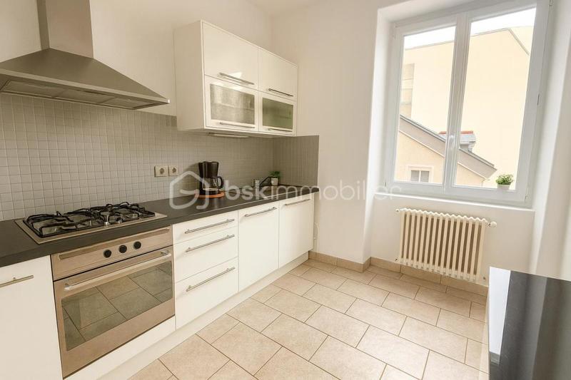 Appartement - 99 m² - 4 pièces