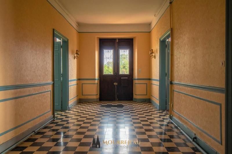 Maison bourgeoise - 330 m² - 11 pièces