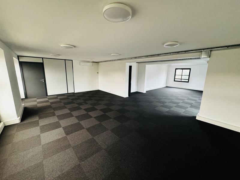 Bureau - 196 m²