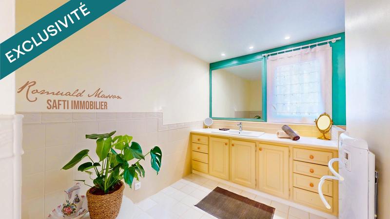 Maison - 240 m² - 9 pièces