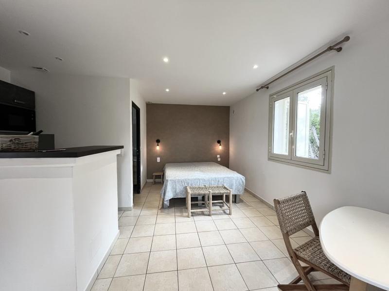 Propriété - 304 m² - 12 pièces