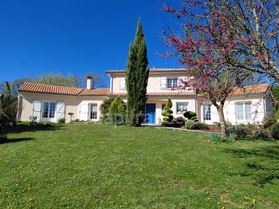 Villa - 295 m² - 8 pièces