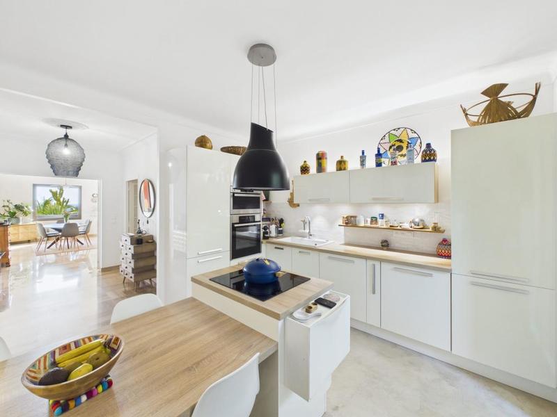 Appartement - 132 m² - 4 pièces