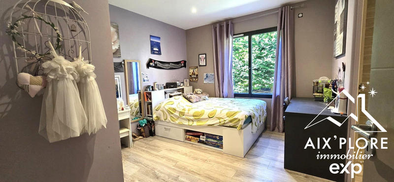 Villa - 187 m² - 6 pièces