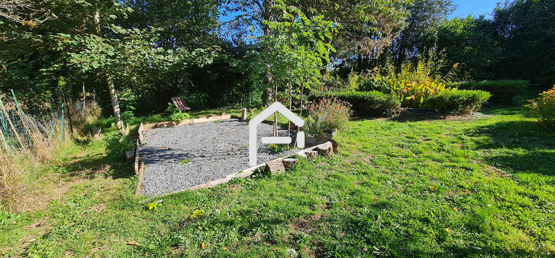 Maison - 400 m² - 16 pièces