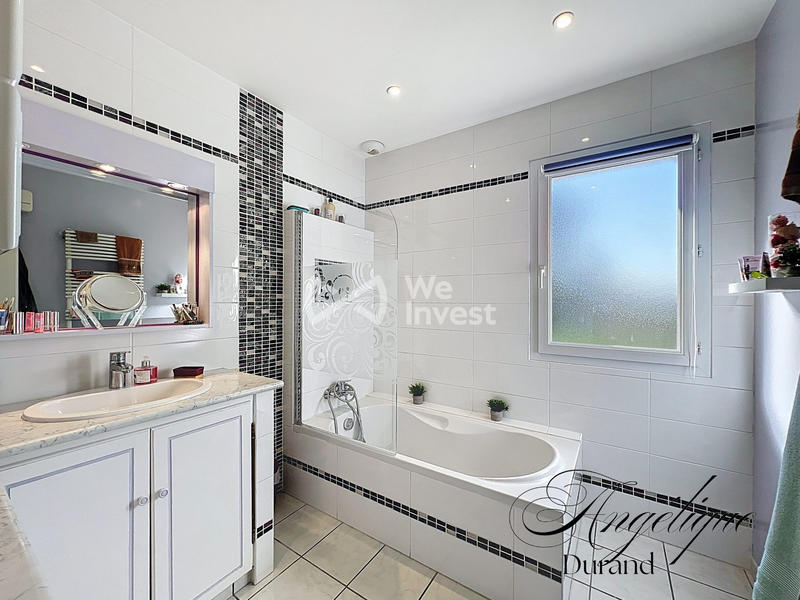 Maison - 142 m² - 5 pièces