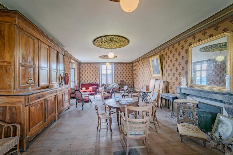 Propriété - 600 m² - 18 pièces