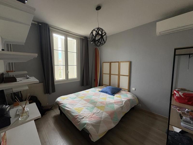 Appartement - 100 m² - 5 pièces