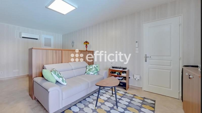 Maison - 300 m² - 10 pièces