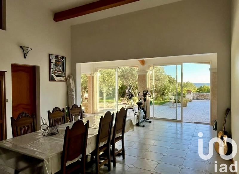 Maison - 227 m² - 9 pièces