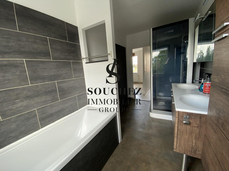 Maison - 105 m² - 7 pièces