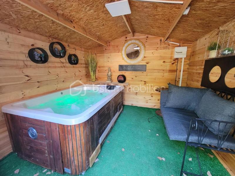 Villa - 188 m² - 9 pièces