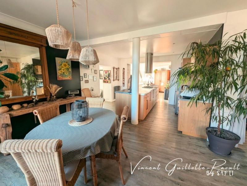 Maison - 143 m² - 5 pièces