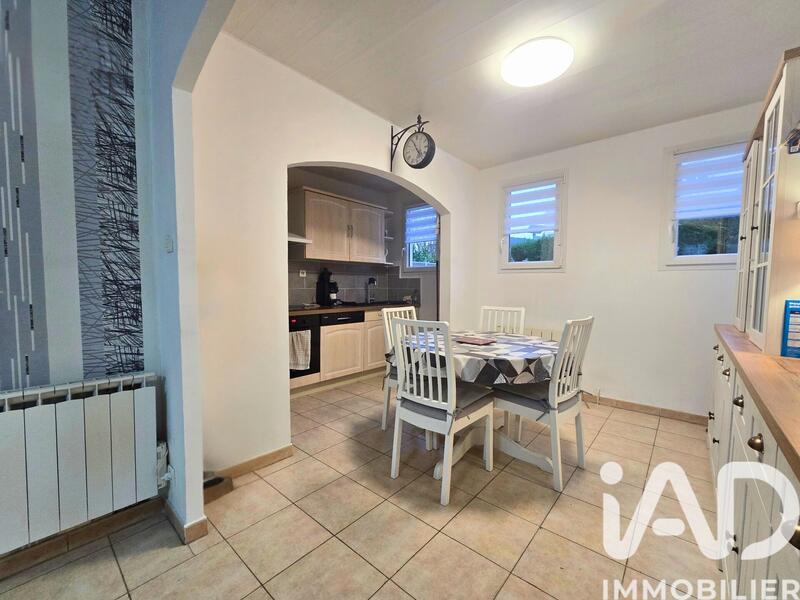 Maison - 90 m² - 5 pièces