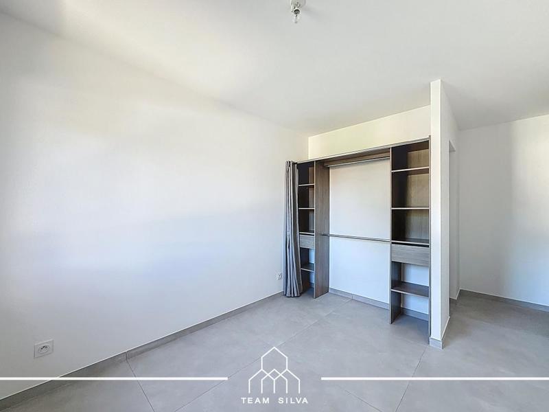 Villa - 100 m² - 5 pièces