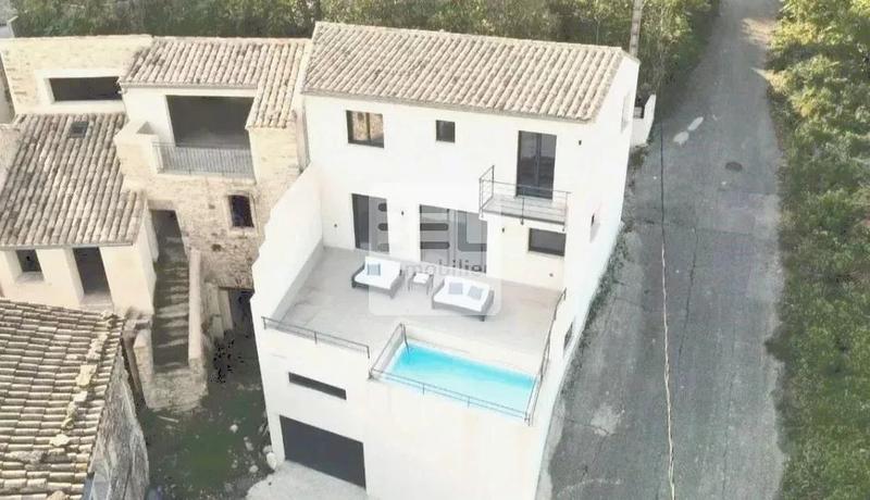 Villa - 147 m² - 8 pièces