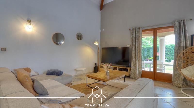 Maison - 170 m² - 5 pièces