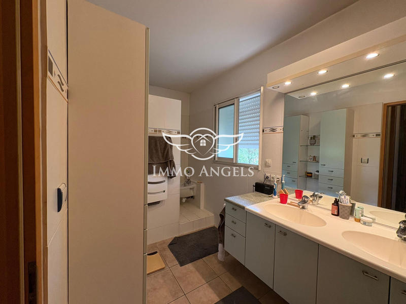 Maison - 170 m² - 5 pièces