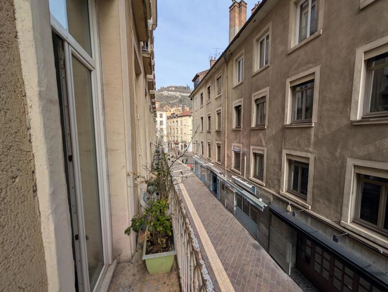 Appartement - 66 m² - 2 pièces