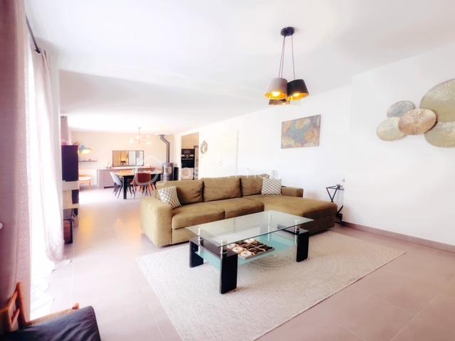 Pavillon - 150 m² - 6 pièces