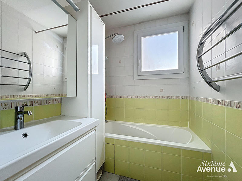 Appartement - 82 m² - 4 pièces