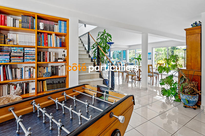 Maison - 286 m² - 10 pièces