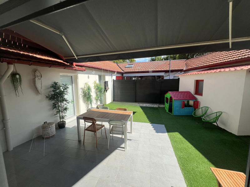 Appartement - 99 m² - 4 pièces