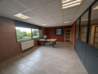 Entrepôt - 540 m² - 9 pièces