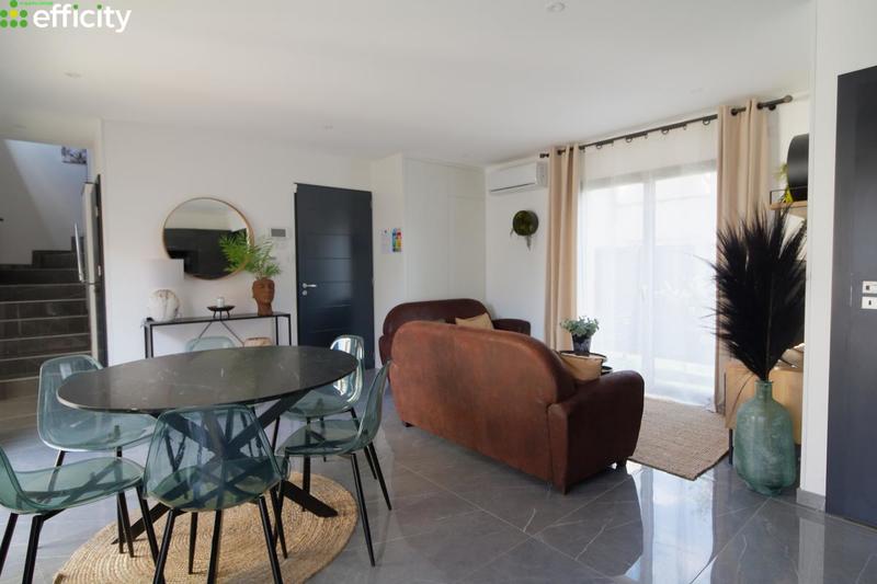 Maison - 75 m² - 4 pièces