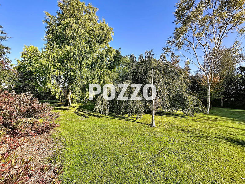 Maison - 200 m² - 6 pièces