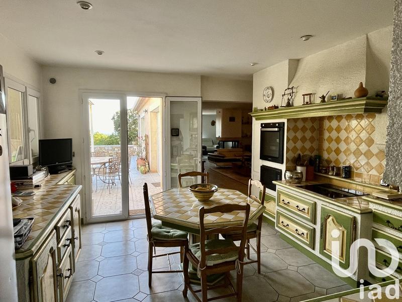 Maison - 227 m² - 9 pièces